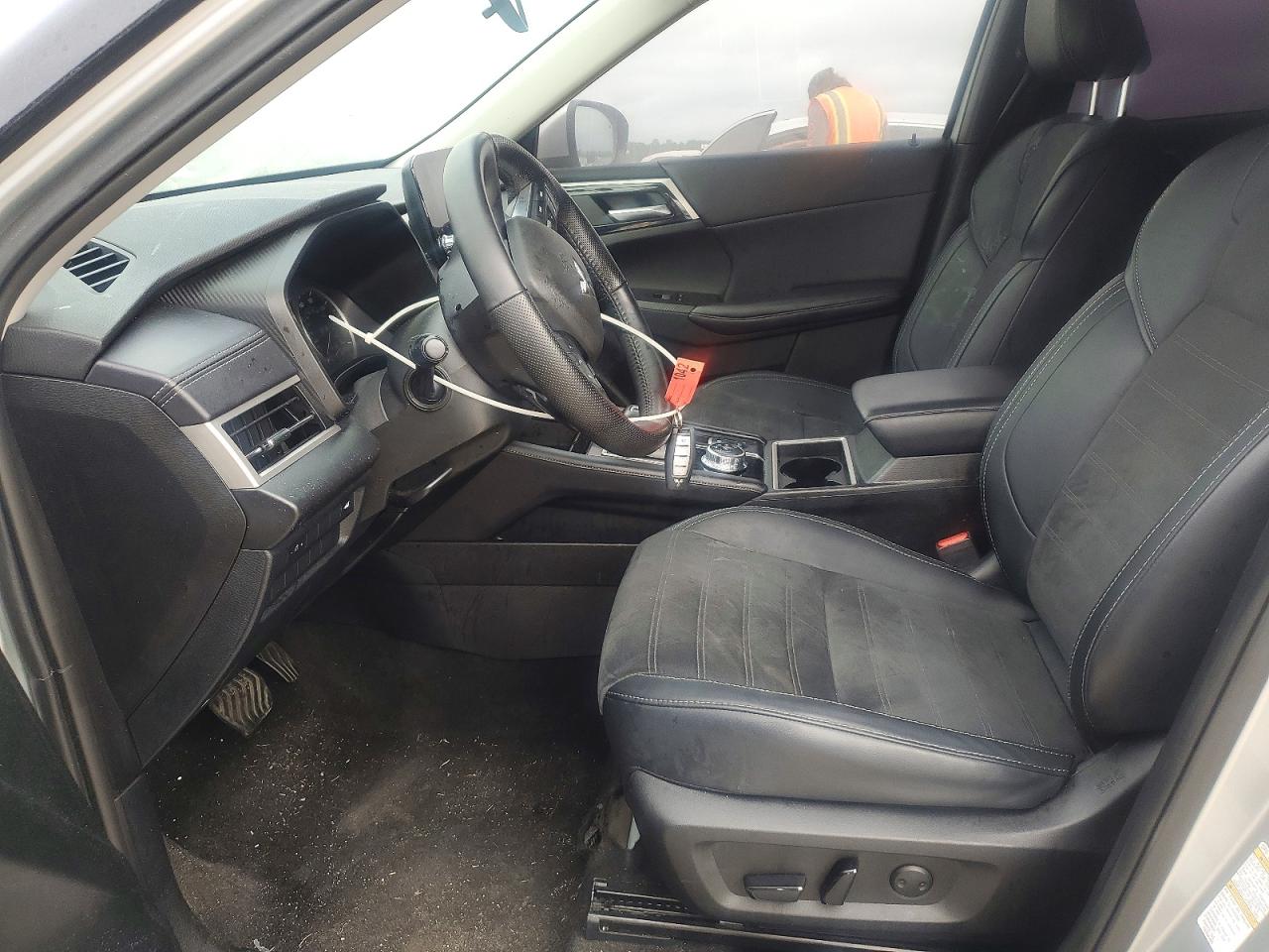 2024 MITSUBISHI OUTLANDER SE photo 13