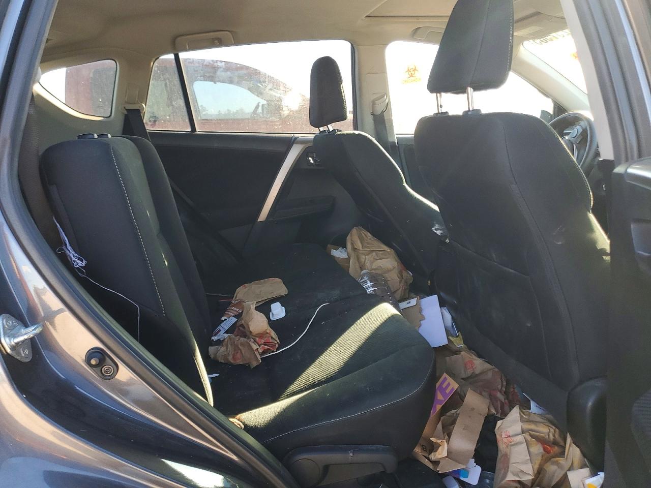 2015 TOYOTA RAV4 XLE photo 11