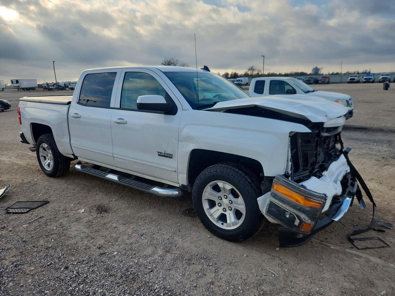 2018 CHEVROLET SILVERADO K1500 LT photo 4