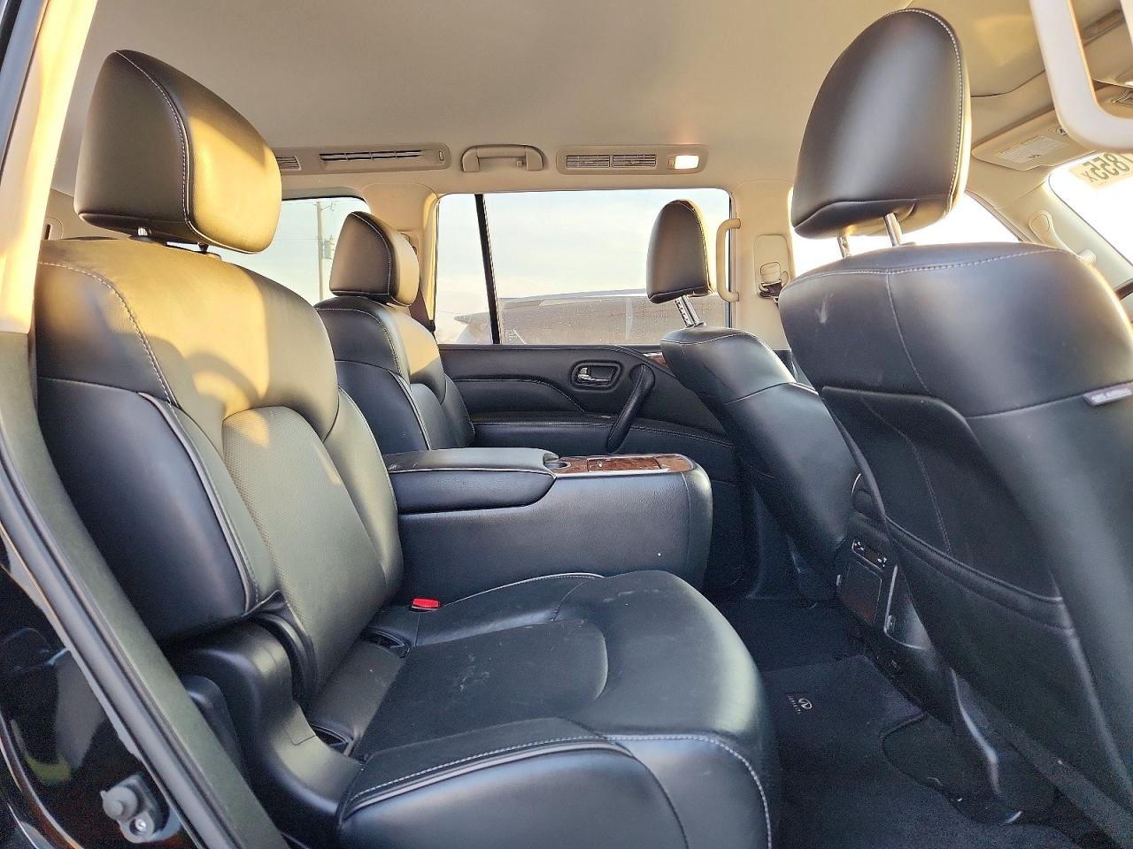 2019 INFINITI QX80 LUXE photo 11