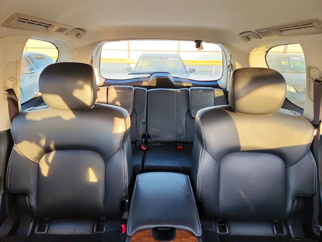 2019 INFINITI QX80 LUXE photo 10