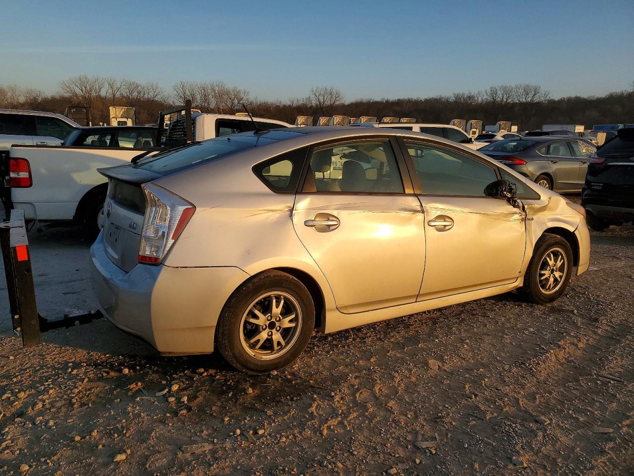2011 TOYOTA PRIUS photo 7