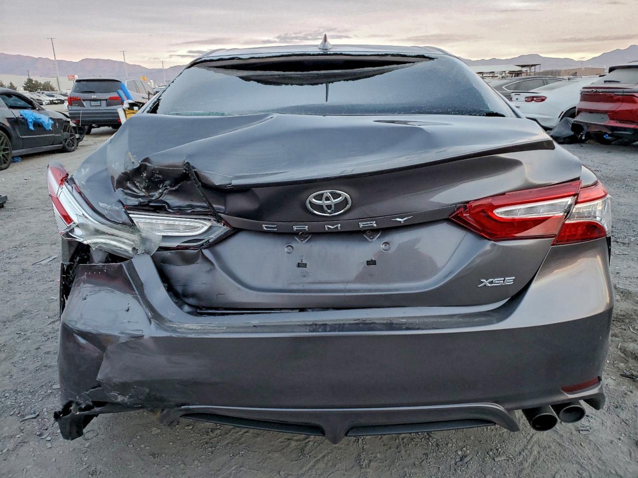 2020 TOYOTA CAMRY XSE photo 6