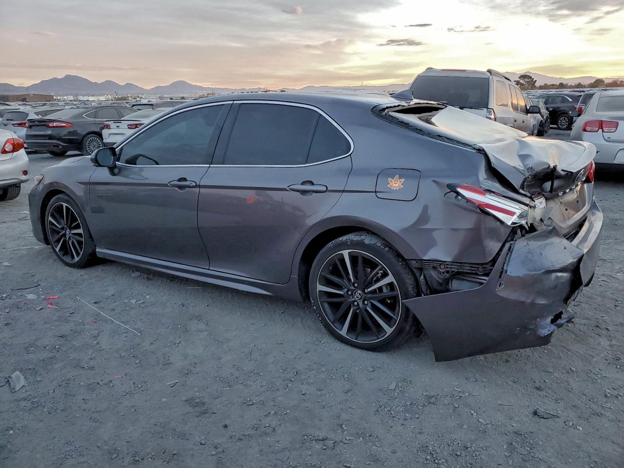 2020 TOYOTA CAMRY XSE photo 2
