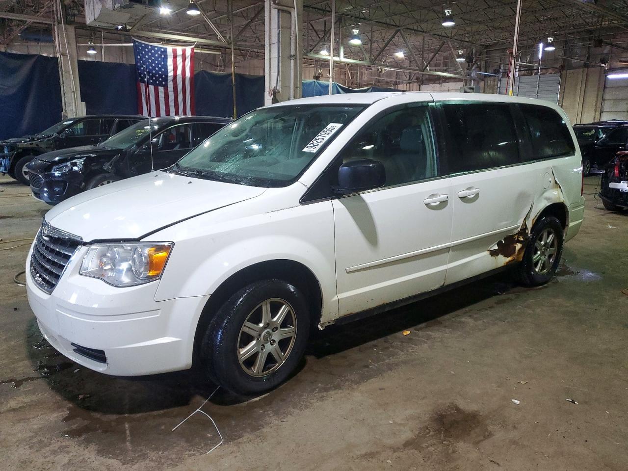 2010 CHRYSLER TOWN & COUNTRY