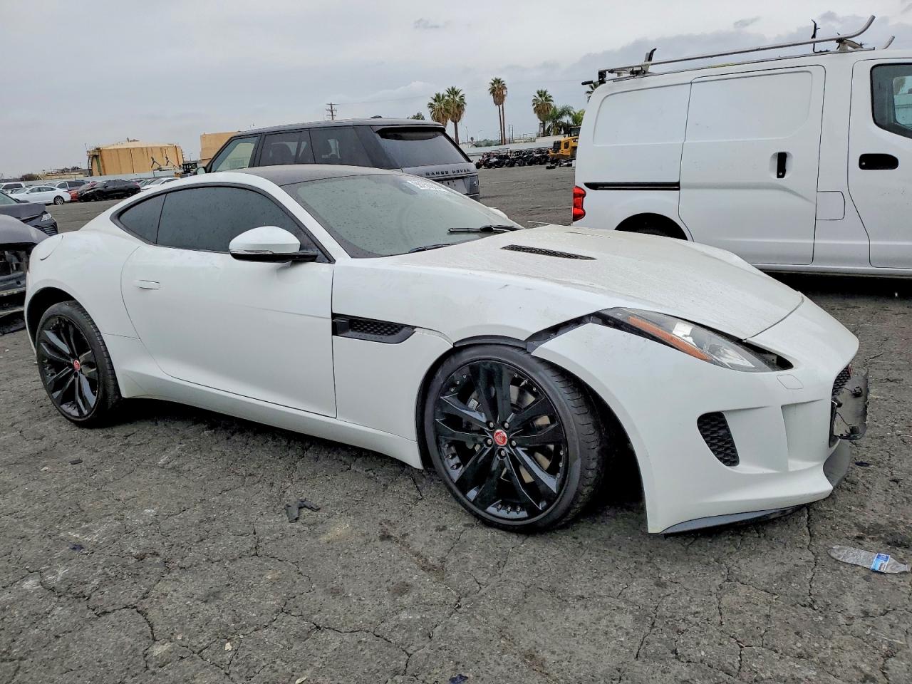 2015 JAGUAR F-TYPE photo 4