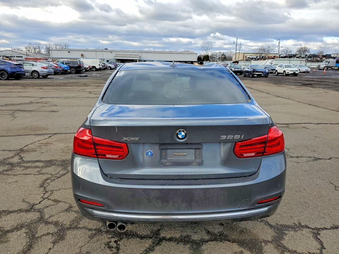 2016 BMW 328 XI SULEV photo 6