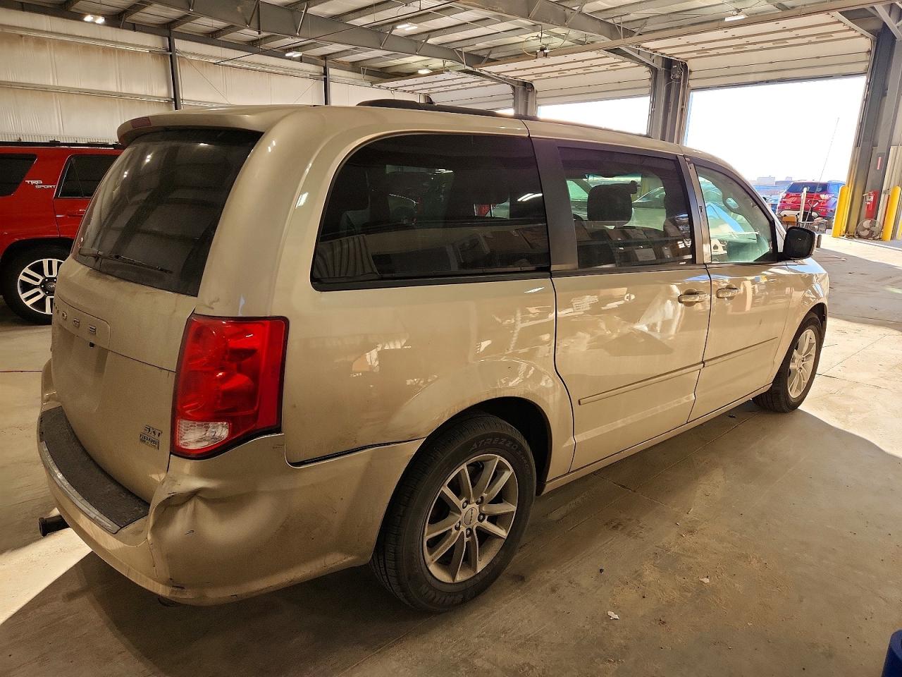 2015 DODGE GRAND CARAVAN SXT photo 3