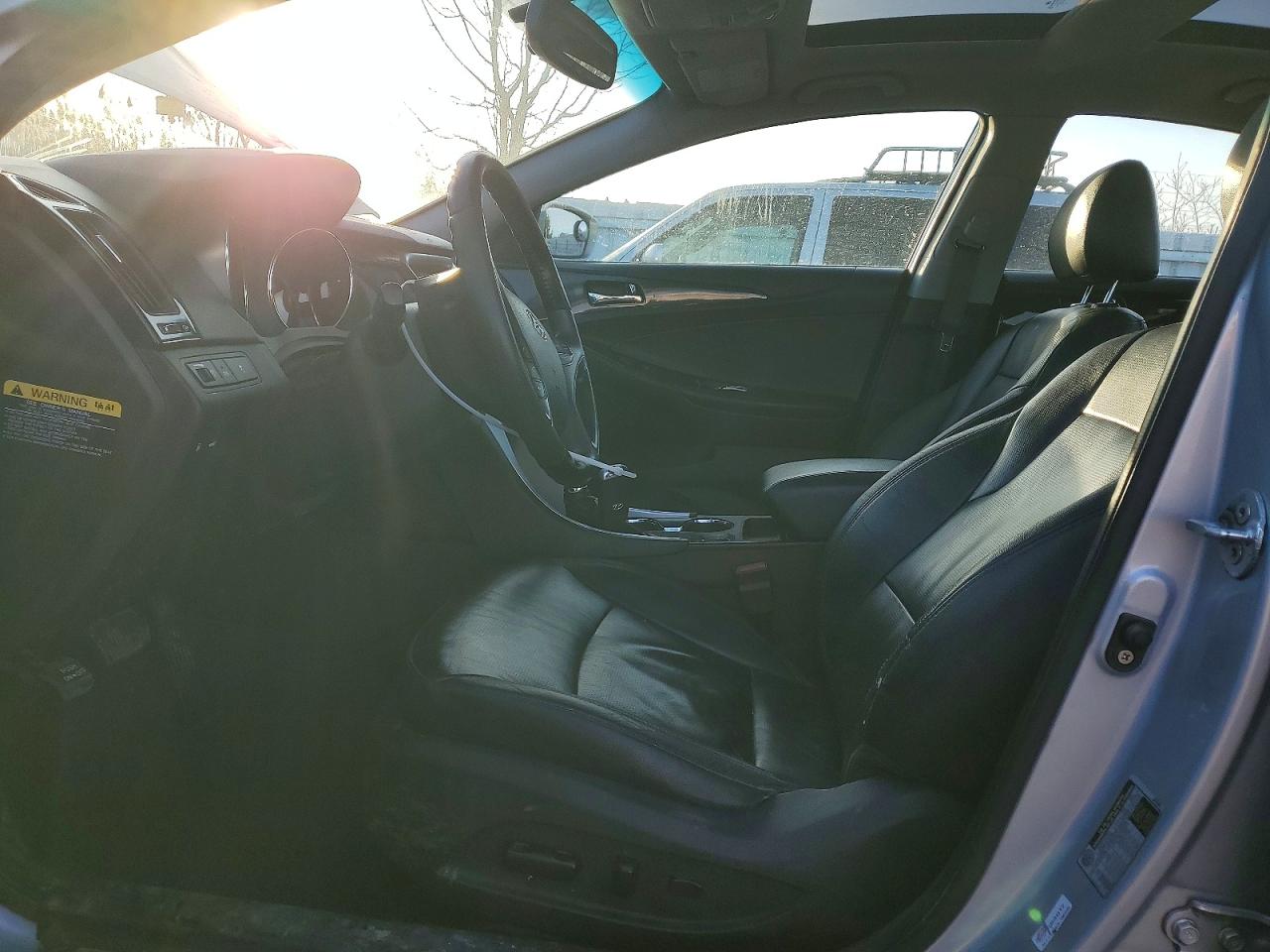 2012 HYUNDAI SONATA SE photo 7