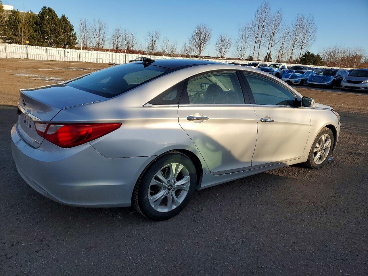 2012 HYUNDAI SONATA SE photo 3