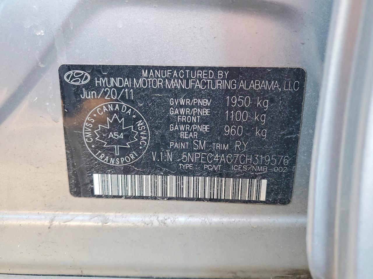 2012 HYUNDAI SONATA SE photo 12