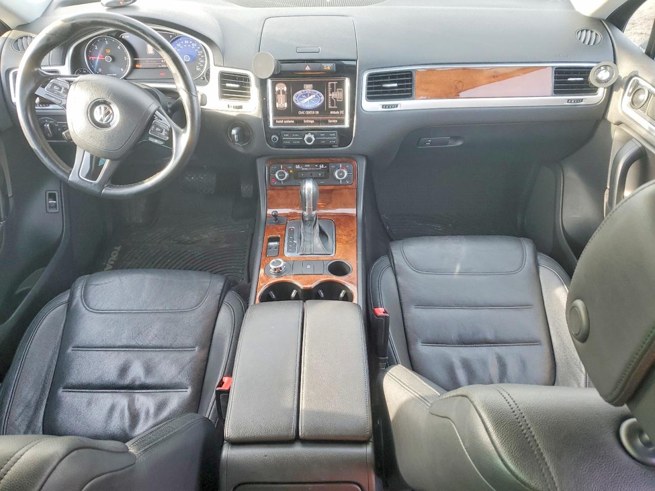 2012 VOLKSWAGEN TOUAREG V6 TDI photo 8