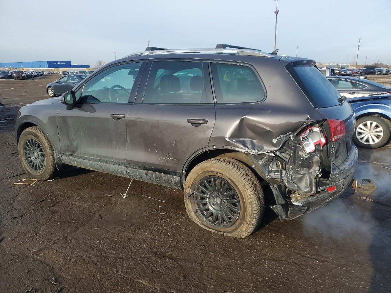 2012 VOLKSWAGEN TOUAREG V6 TDI photo 2