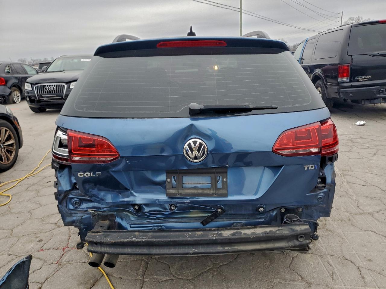 2015 VOLKSWAGEN GOLF SPORTWAGEN TDI S photo 11
