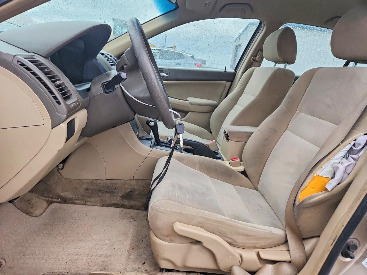 2005 HONDA ACCORD LX photo 7
