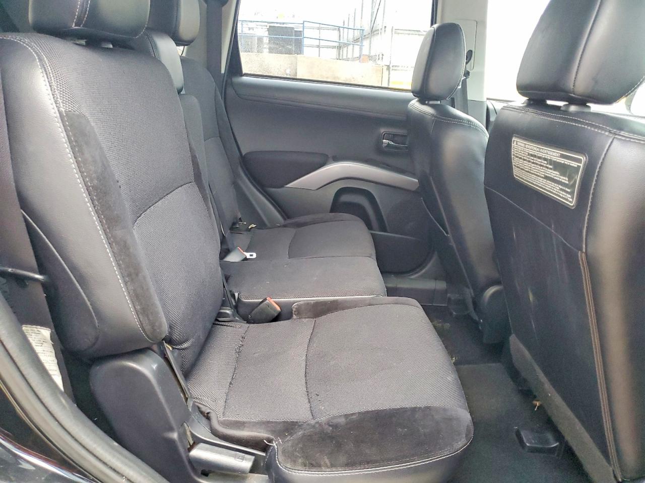 2012 MITSUBISHI OUTLANDER SE photo 11