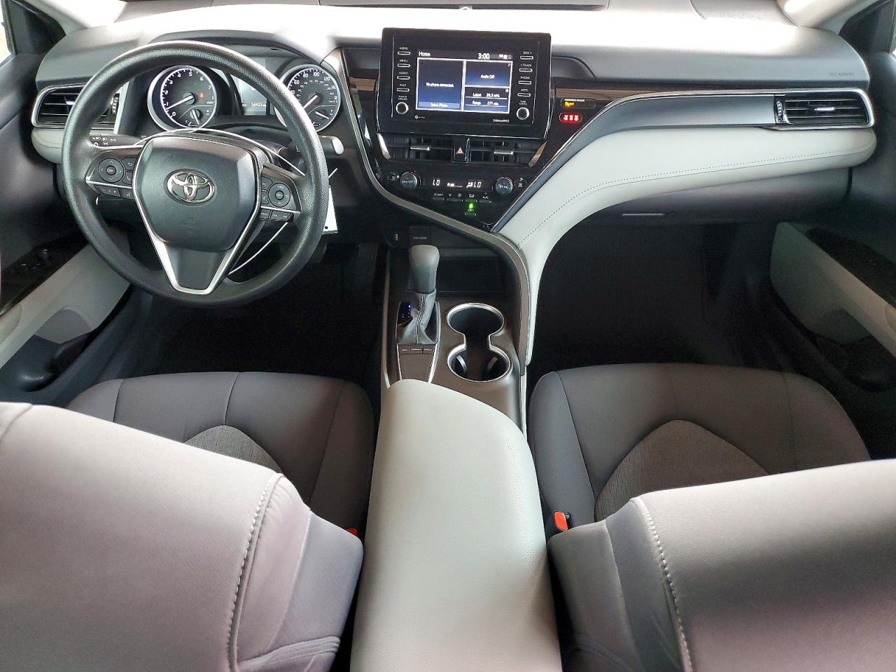 2022 TOYOTA CAMRY LE photo 8