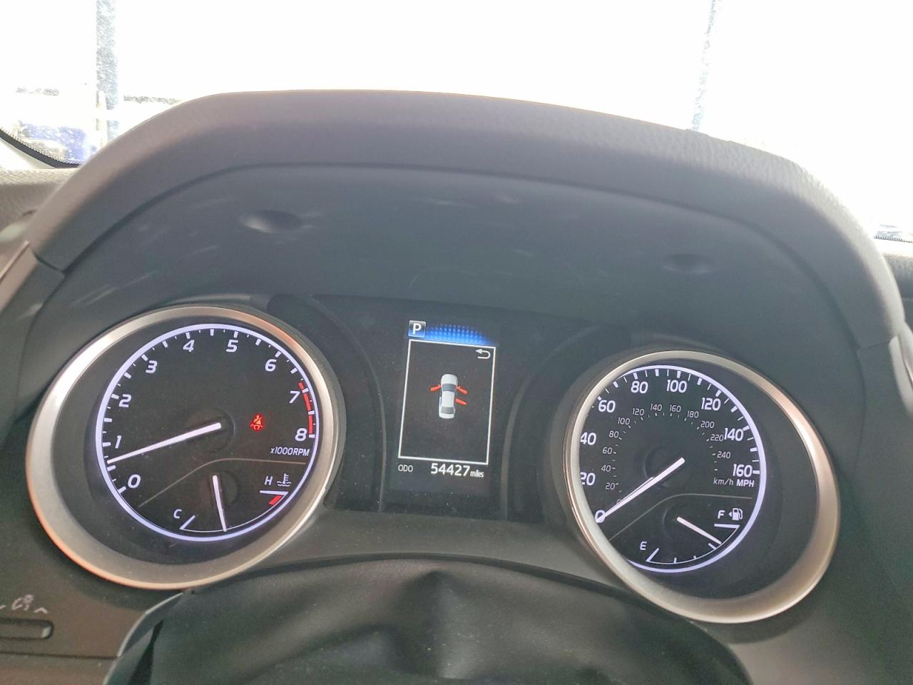 2022 TOYOTA CAMRY LE photo 9