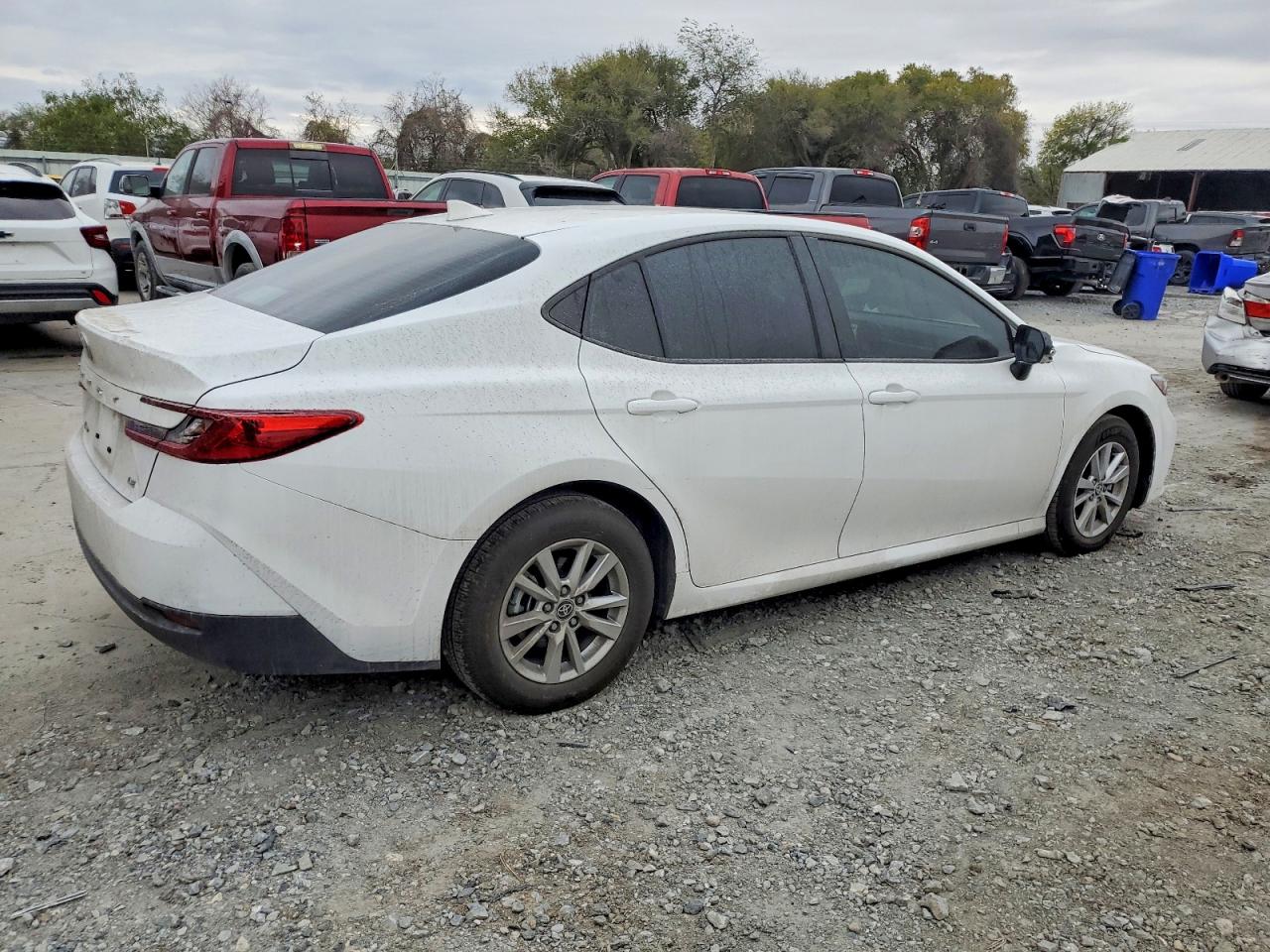 2025 TOYOTA CAMRY XSE photo 3
