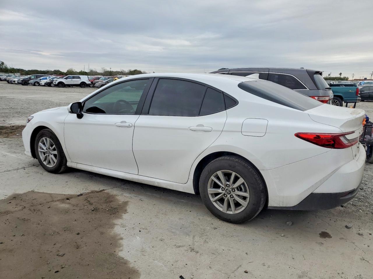 2025 TOYOTA CAMRY XSE photo 2