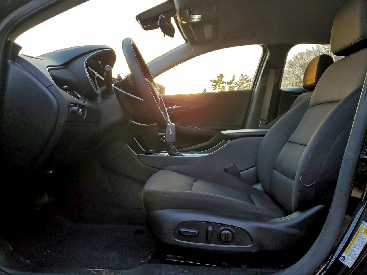 2025 CHEVROLET MALIBU LT photo 7
