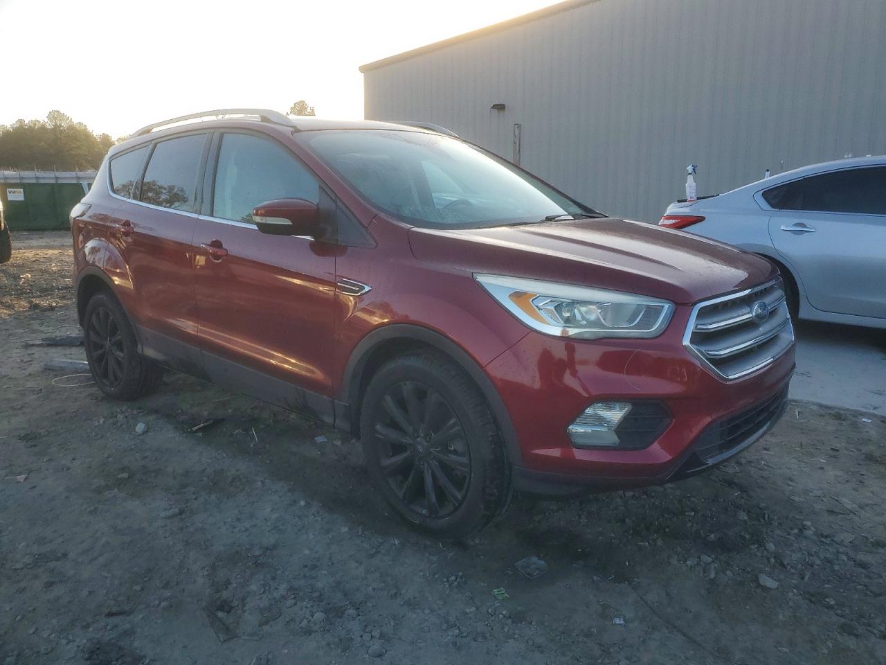 2017 FORD ESCAPE TITANIUM photo 4