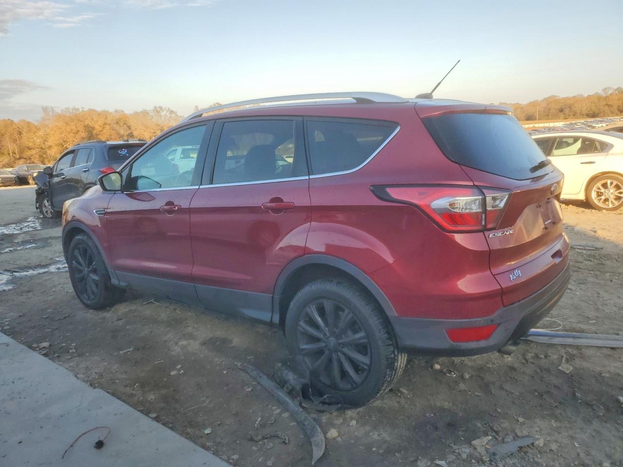 2017 FORD ESCAPE TITANIUM photo 2