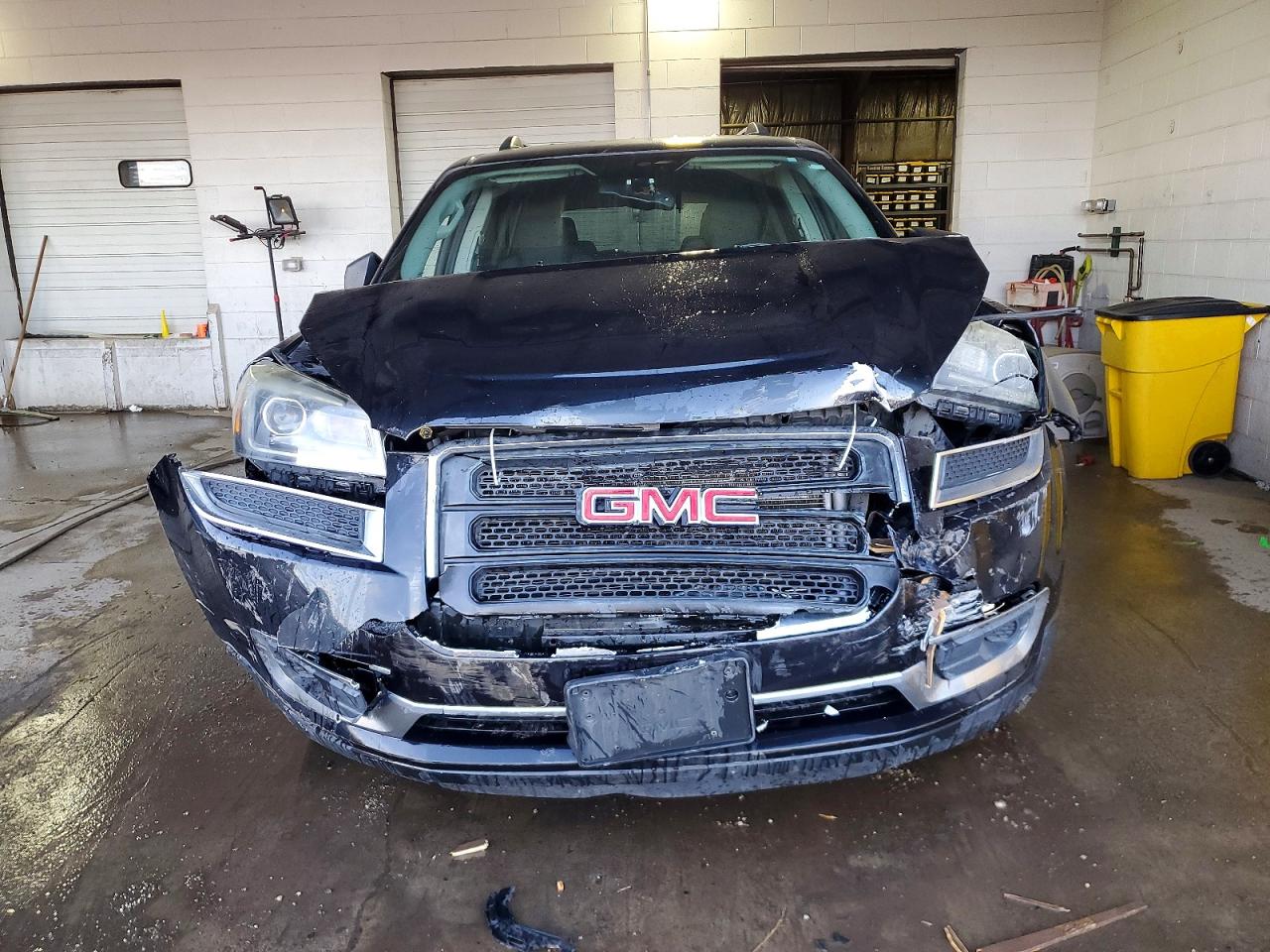 2015 GMC ACADIA SLE photo 5