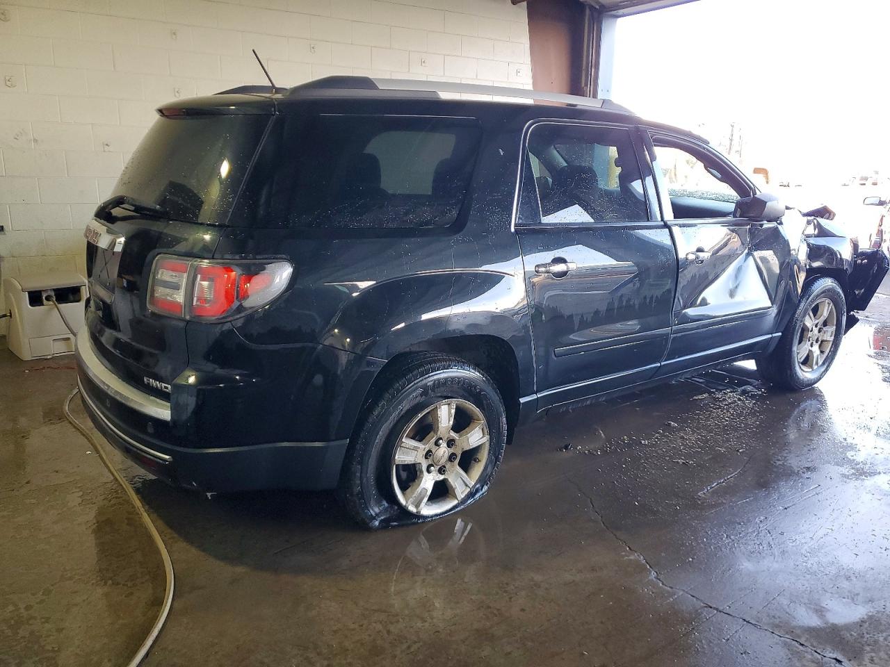 2015 GMC ACADIA SLE photo 3