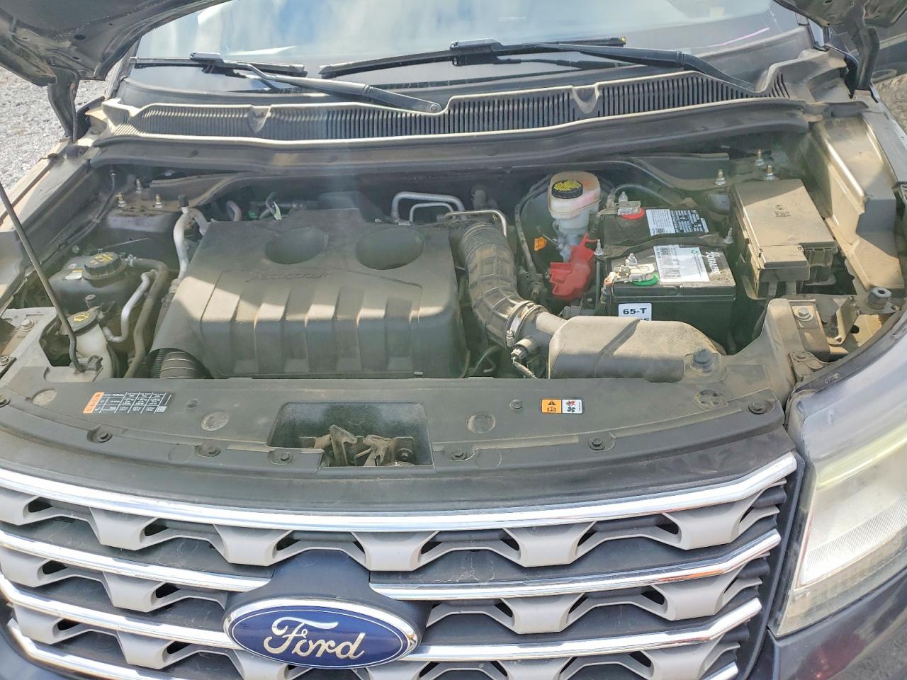 2017 FORD EXPLORER XLT photo 12