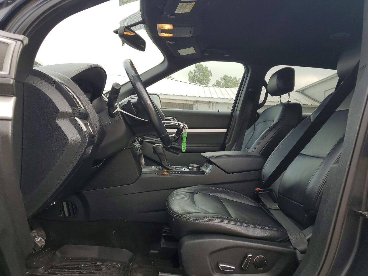 2017 FORD EXPLORER XLT photo 7