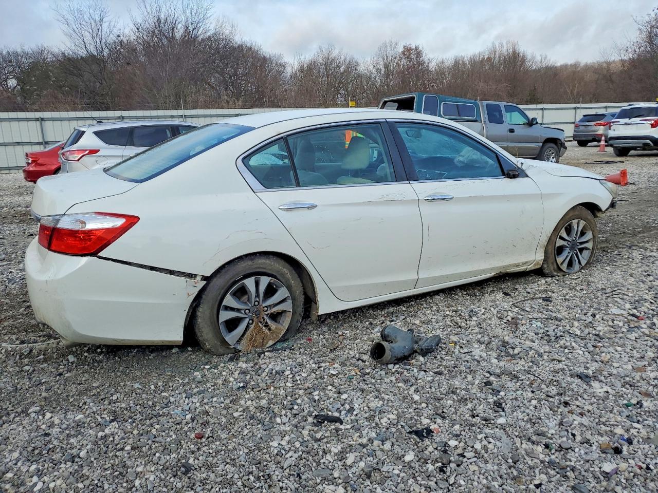 2013 HONDA ACCORD LX photo 3