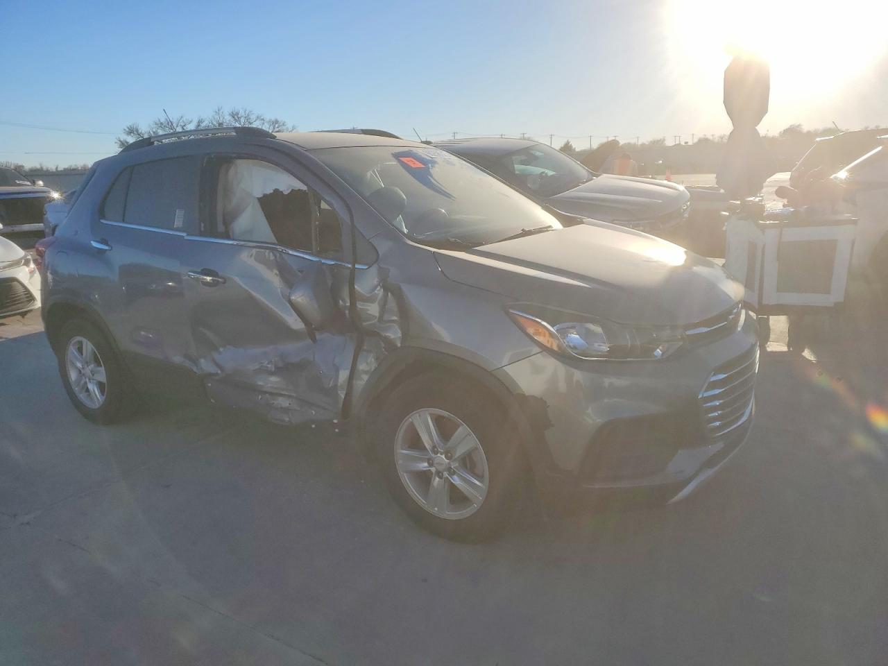 2019 CHEVROLET TRAX 1LT photo 4
