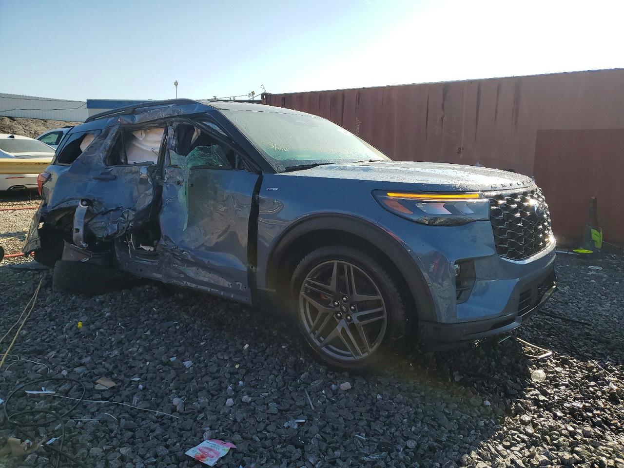 2025 FORD EXPLORER ST-LINE photo 4