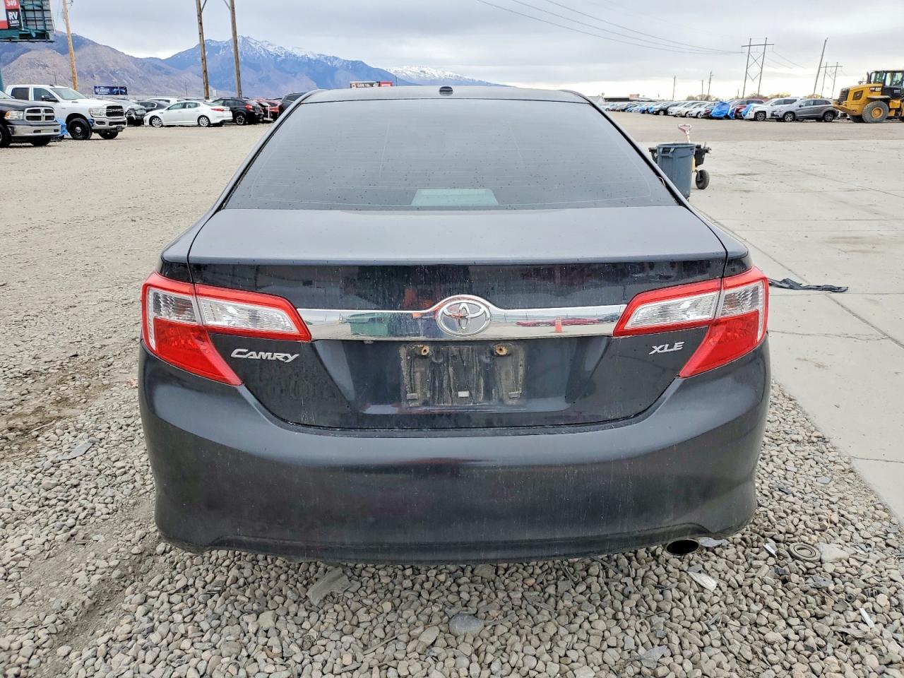 2012 TOYOTA CAMRY BASE photo 6