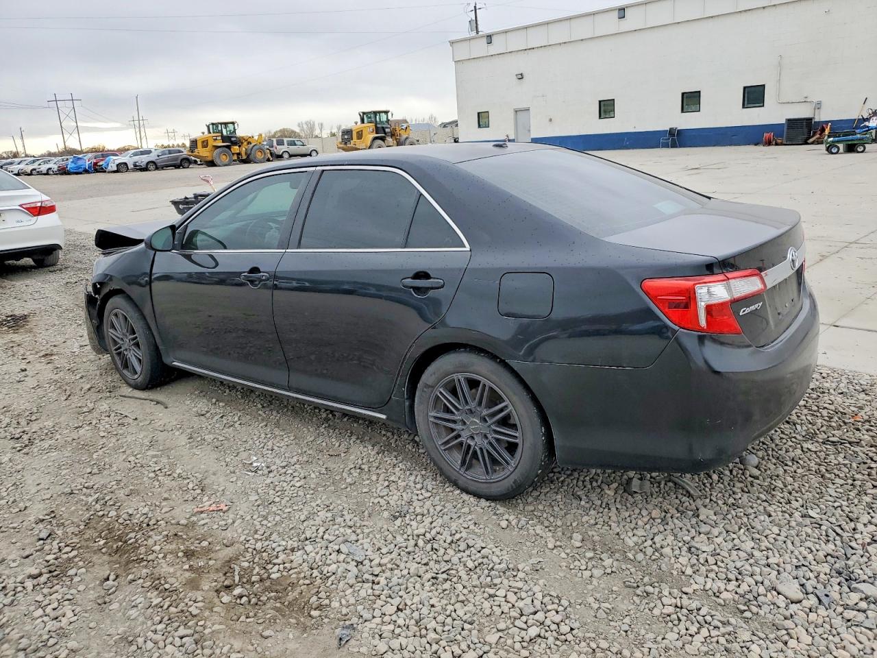 2012 TOYOTA CAMRY BASE photo 2