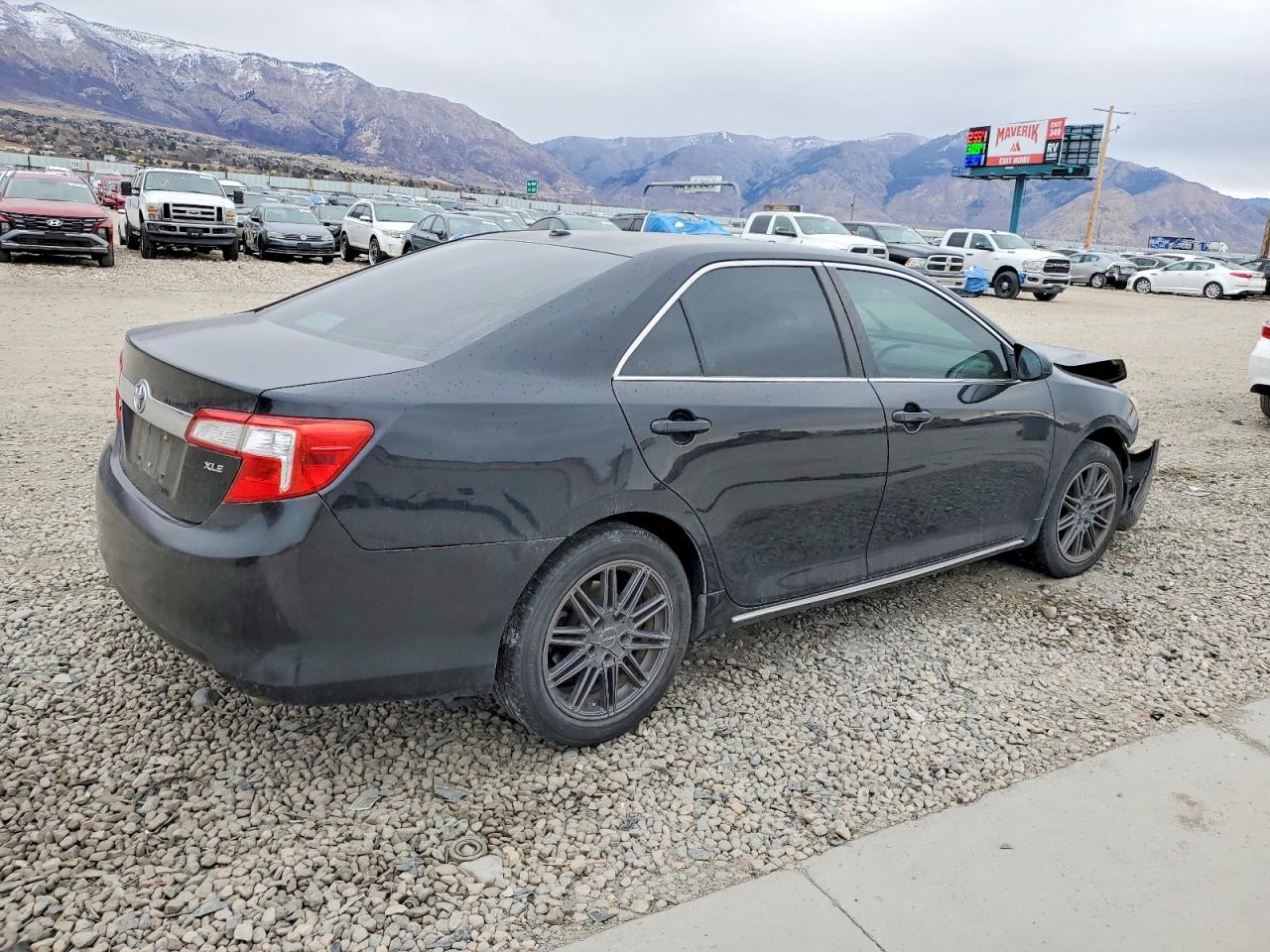2012 TOYOTA CAMRY BASE photo 3