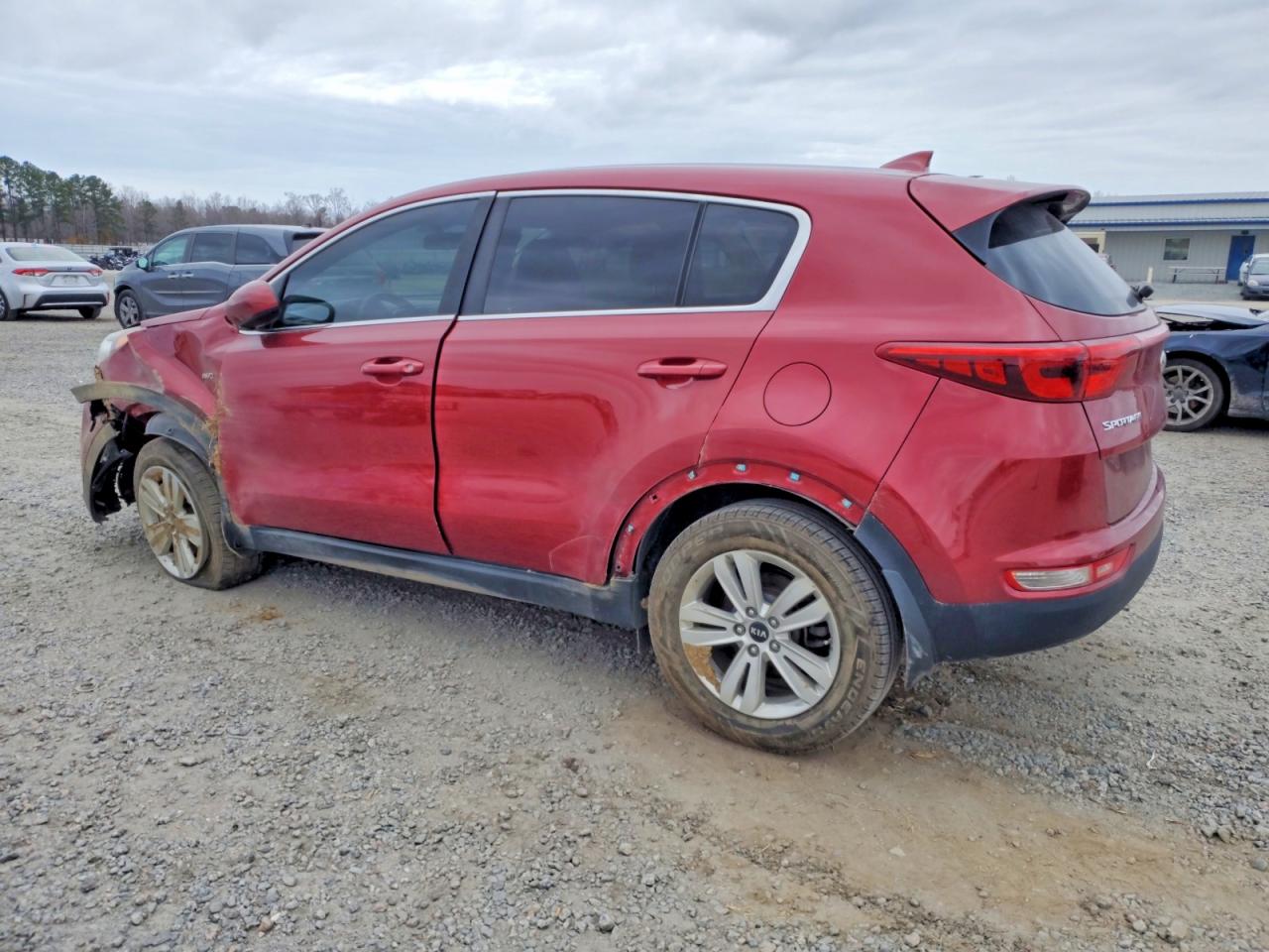2018 KIA SPORTAGE LX photo 2