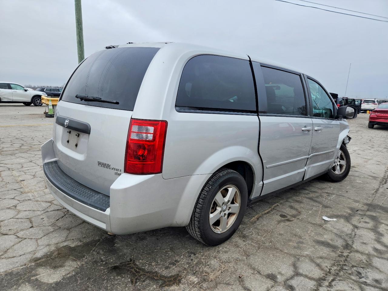 2010 DODGE GRAND CARAVAN SE photo 3