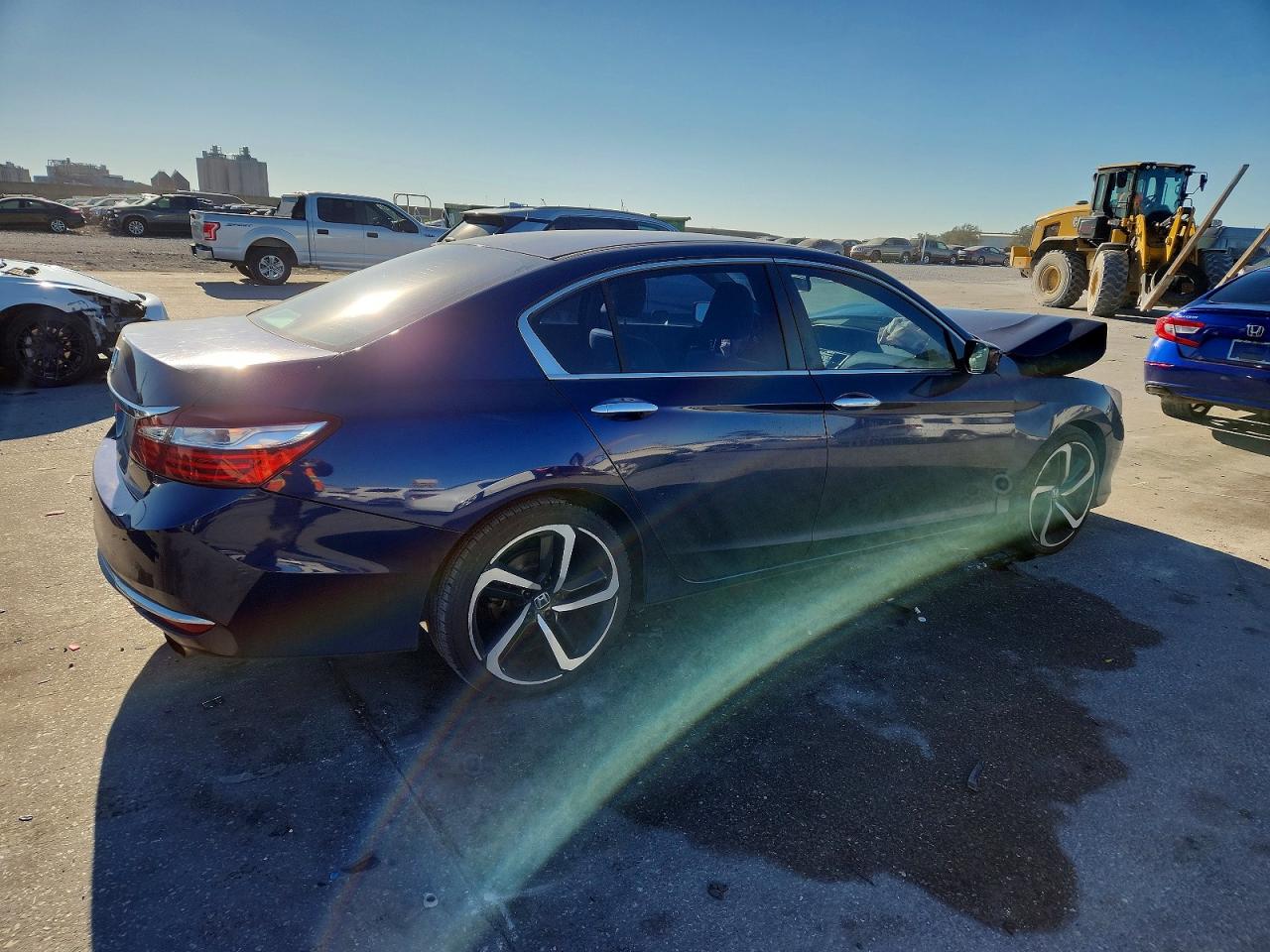 2016 HONDA ACCORD LX photo 3
