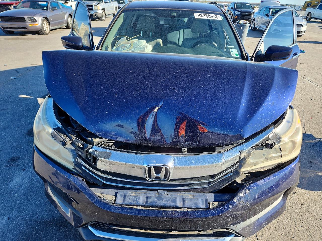 2016 HONDA ACCORD LX photo 11