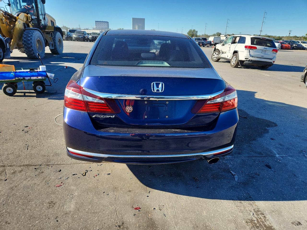 2016 HONDA ACCORD LX photo 6