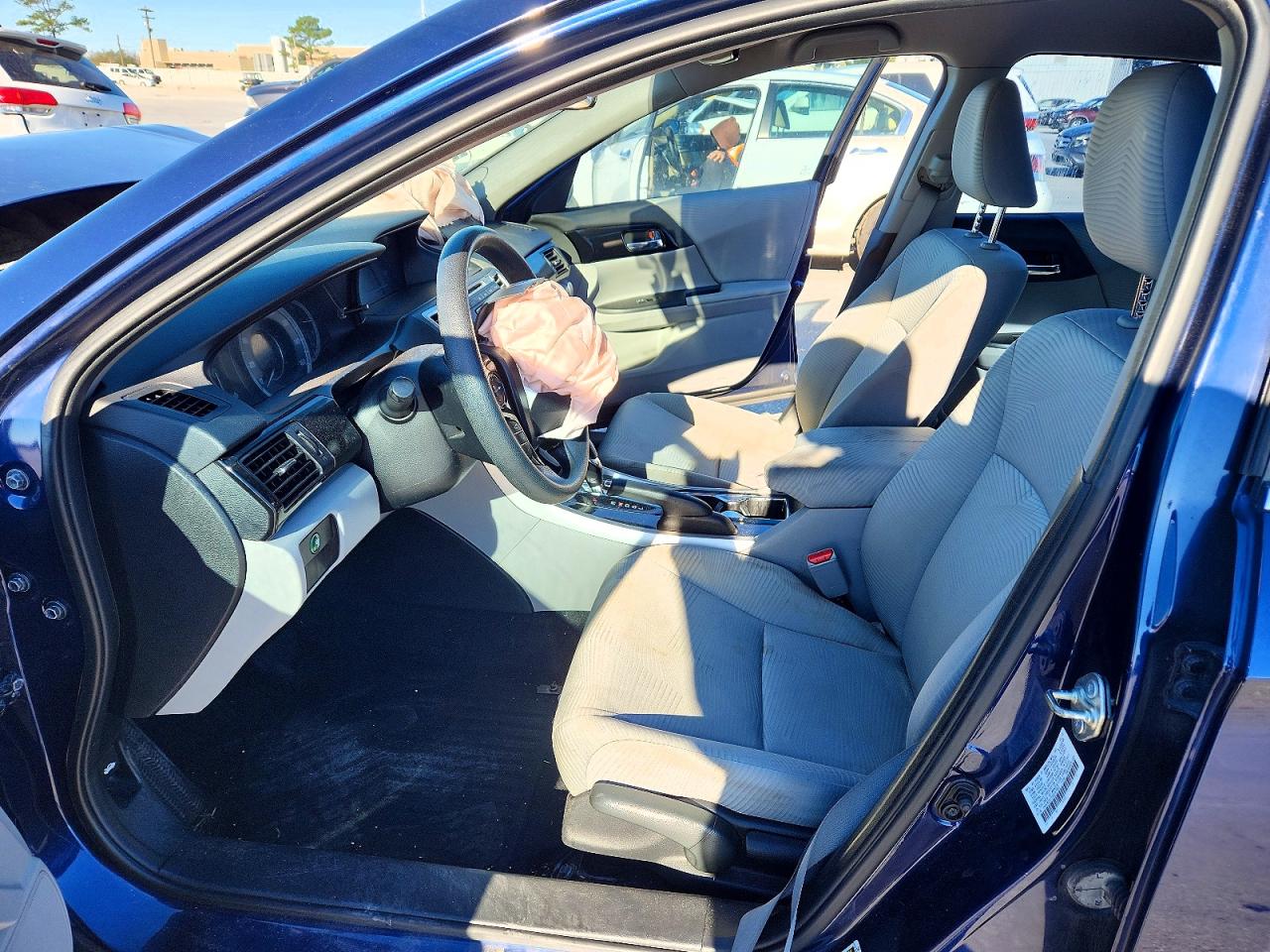 2016 HONDA ACCORD LX photo 7