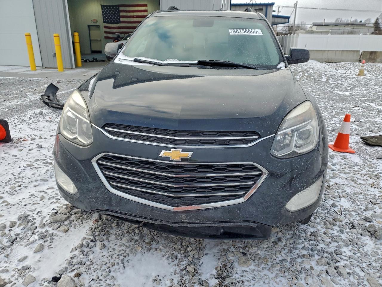 2017 CHEVROLET EQUINOX LT photo 5