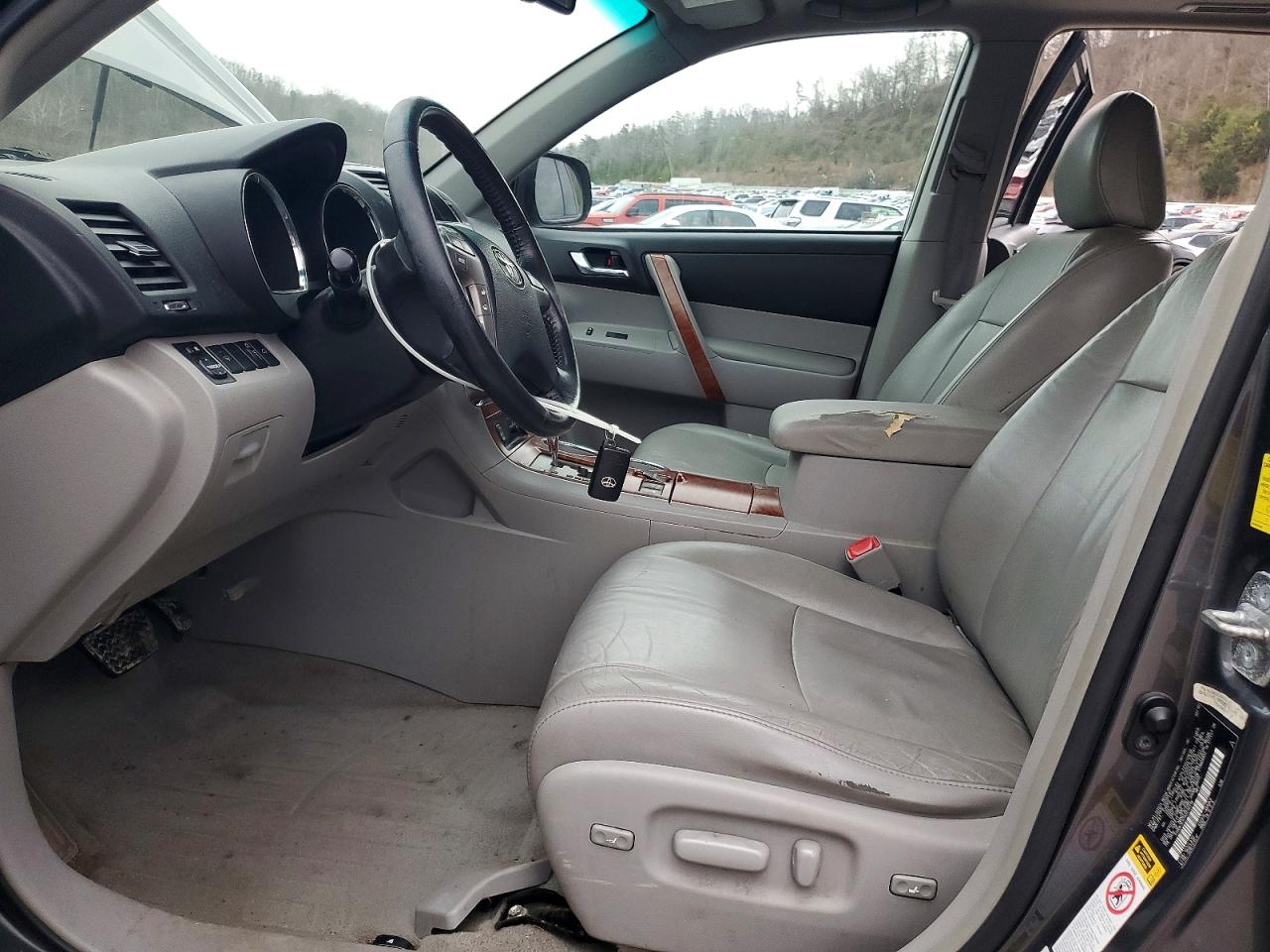 2010 TOYOTA HIGHLANDER LIMITED photo 7