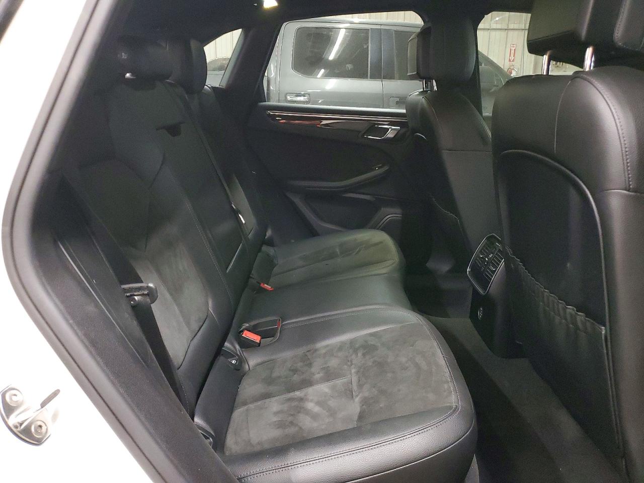 2018 PORSCHE MACAN S photo 11