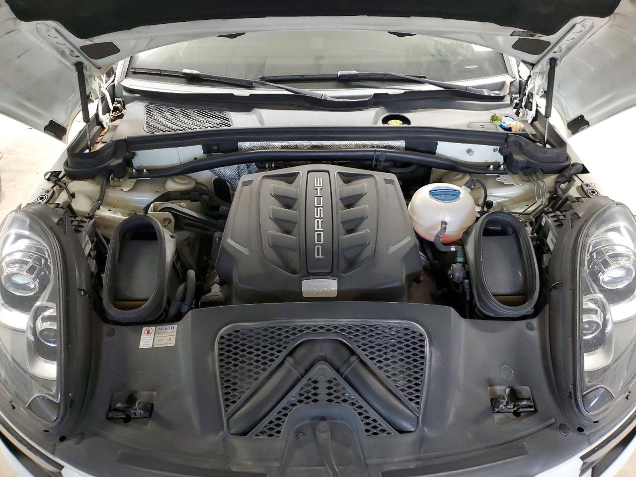 2018 PORSCHE MACAN S photo 12