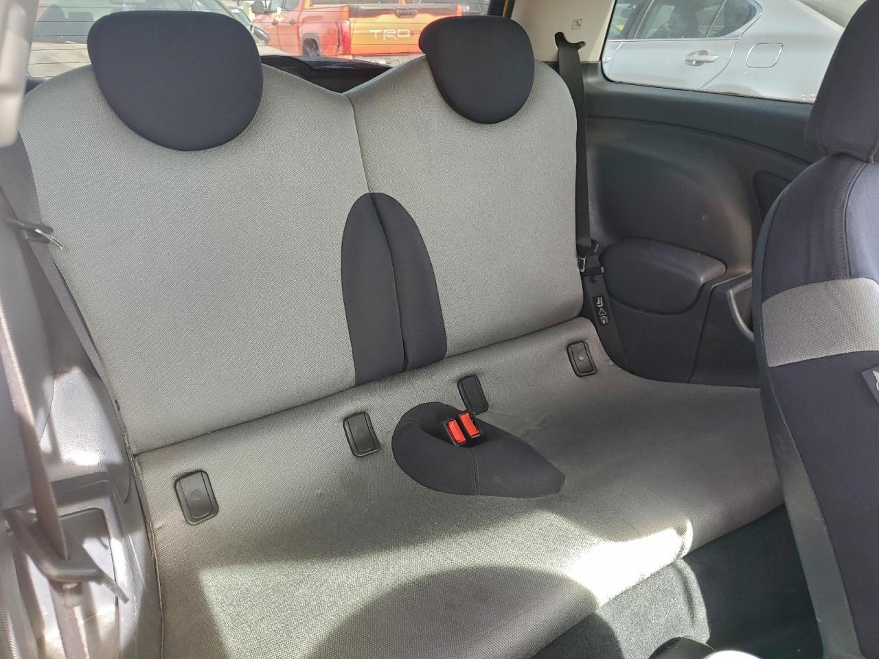 2005 MINI COOPER S photo 10