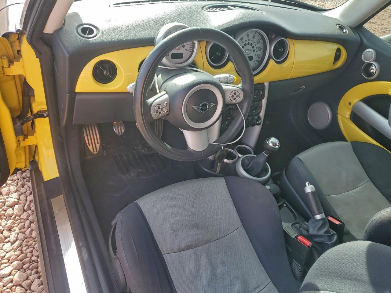 2005 MINI COOPER S photo 8