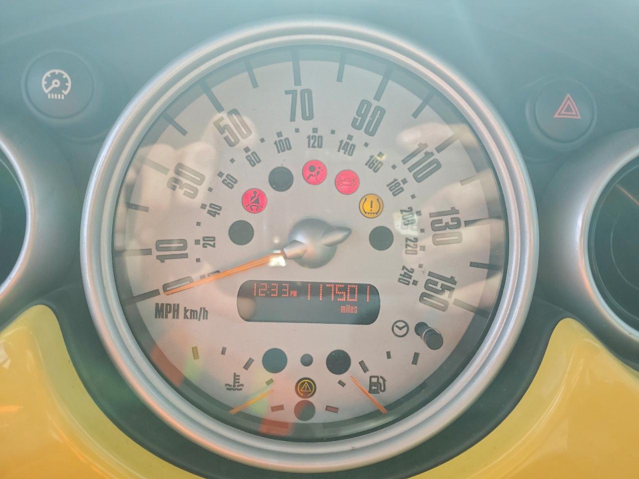 2005 MINI COOPER S photo 9